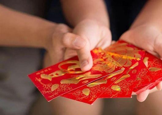 补登：眷注员工怙恃，，，，，为员工怙恃设置眷注金制度